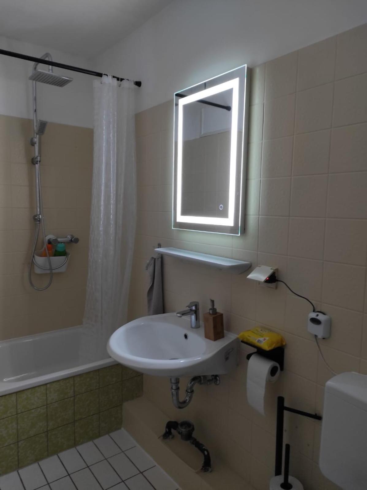 Ferienwohnung Im Zentrum Von Oberhausen Inklusive Wlan Exteriér fotografie